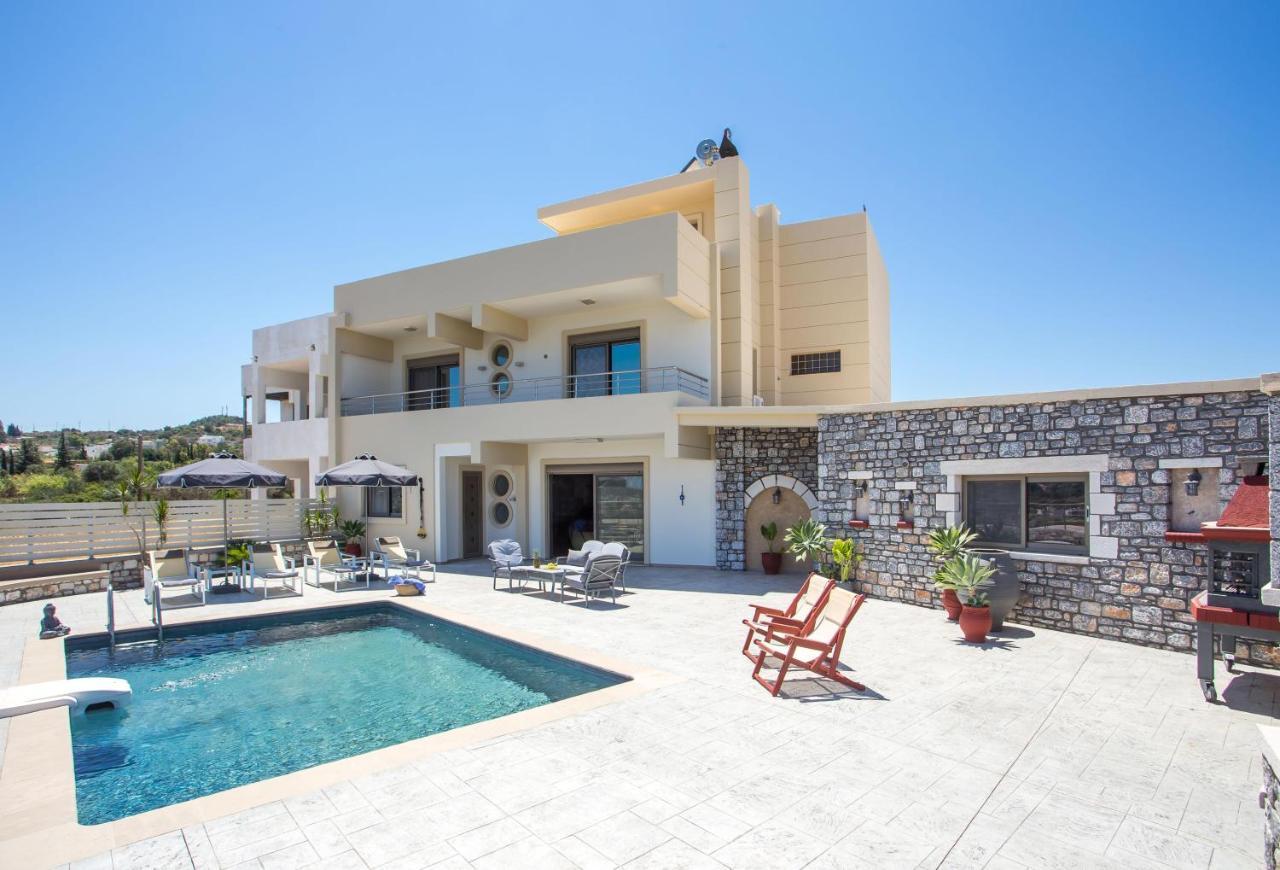 Des & Coo Luxury Villa With Private Pool 法里拉基 外观 照片